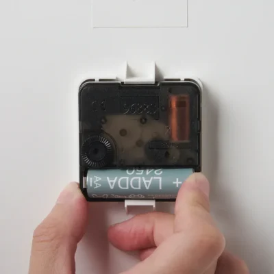 korvtraed-wall-clock-low-voltage-multicolour__1192465_pe901099_s5