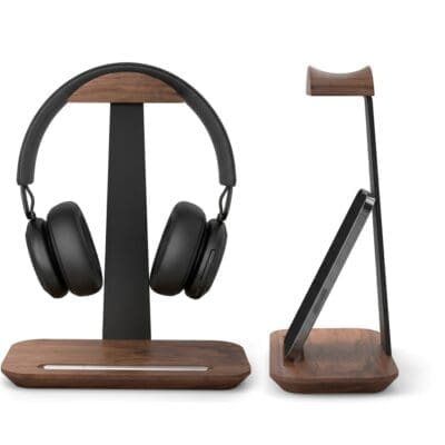 Headset holder on desk for gaming or work
